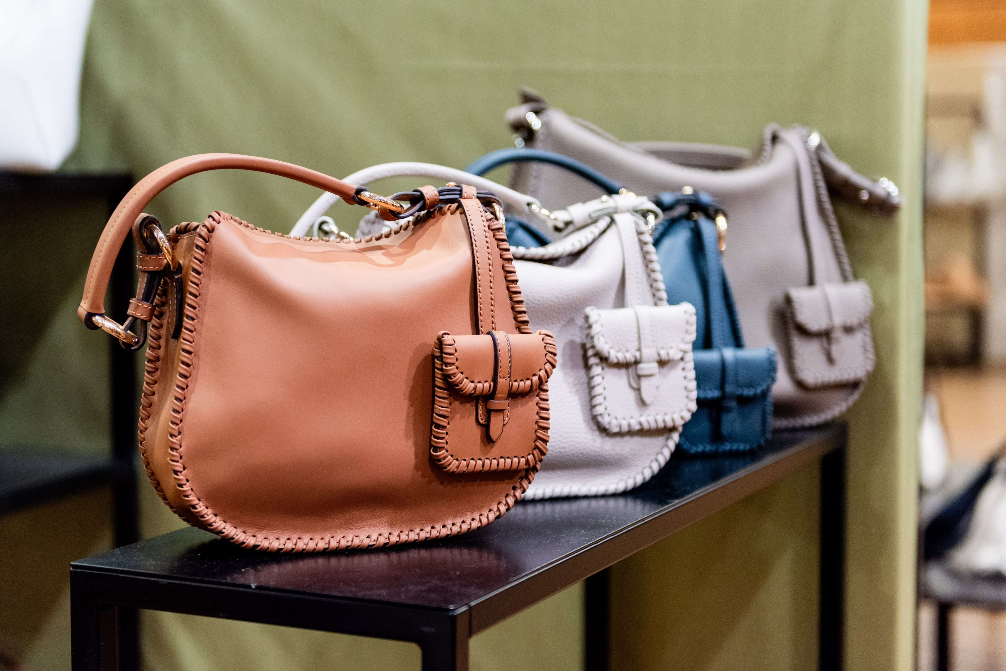 Vuqu leather goods: elegance and urban practicality