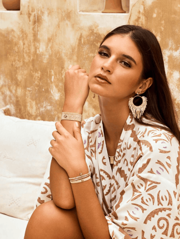 Interview with Khadra Fliss, founder of the solar jewelry brand Belle mais pas que