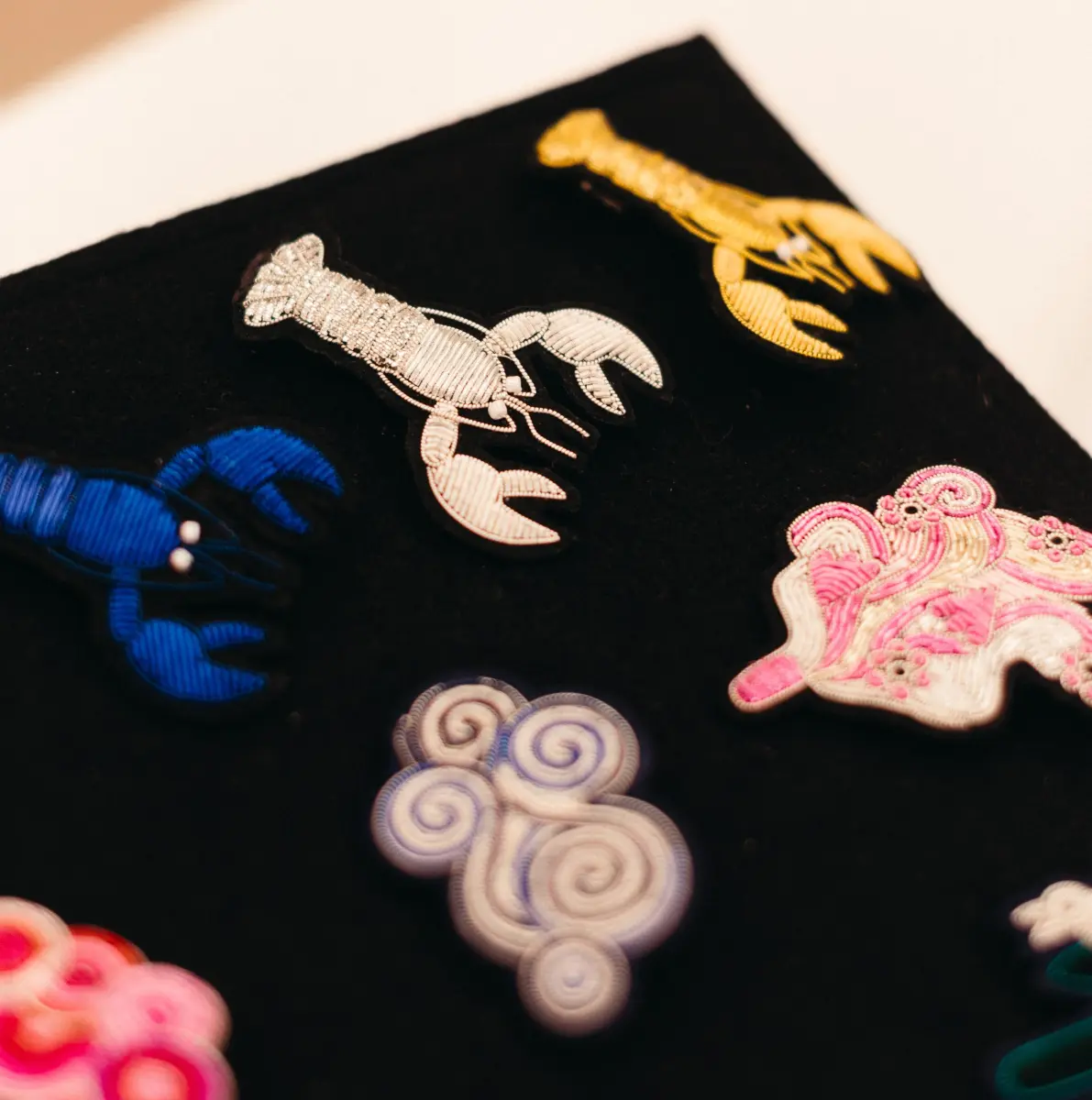 Macon & Lesquoy, les émojis de la broderie
