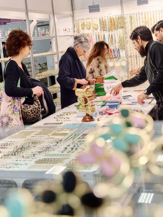 De l’assemblage à la pièce unique, le parcours d’une acheteuse sur Elements de Bijorhca